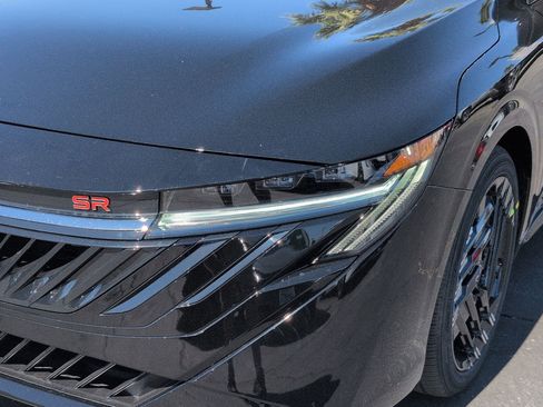 New 2026 Nissan Sentra SR w/ Floor Mat Package FWD image 8