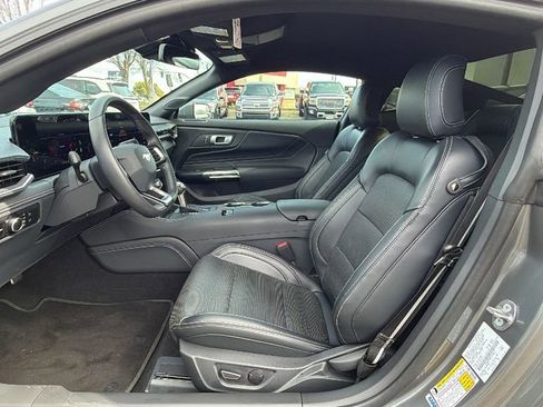 Used 2024 Ford Mustang Premium image 26