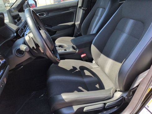 Used 2025 Honda Civic Sport image 25