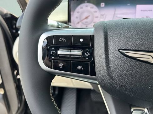 New 2026 Genesis GV70 2.5T Advanced AWD/4WD image 32
