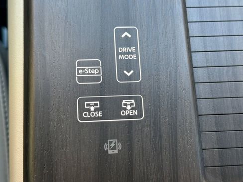 Used 2023 Nissan Ariya Evolve+ image 43