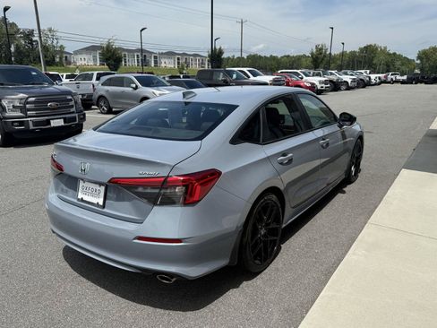 Used 2024 Honda Civic Sport image 6