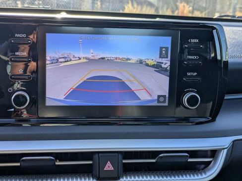Used 2022 Kia K5 LXS image 21