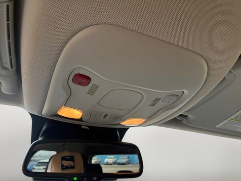 Used 2020 Jeep Renegade Limited image 23