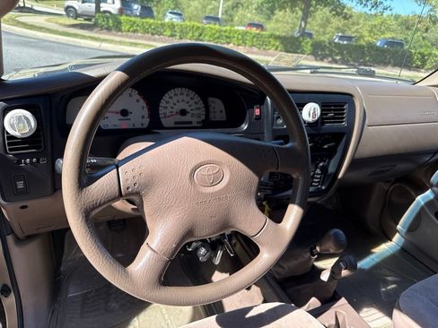 Used 2003 Toyota Tacoma 4x4 Xtracab V6 image 9