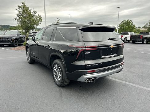Used 2026 Chevrolet Traverse LT AWD/4WD image 5