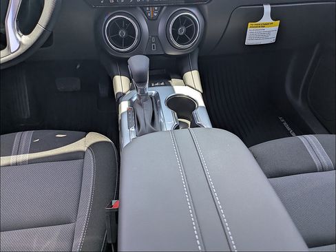 New 2026 Chevrolet Blazer LT w/ Convenience Package FWD image 28