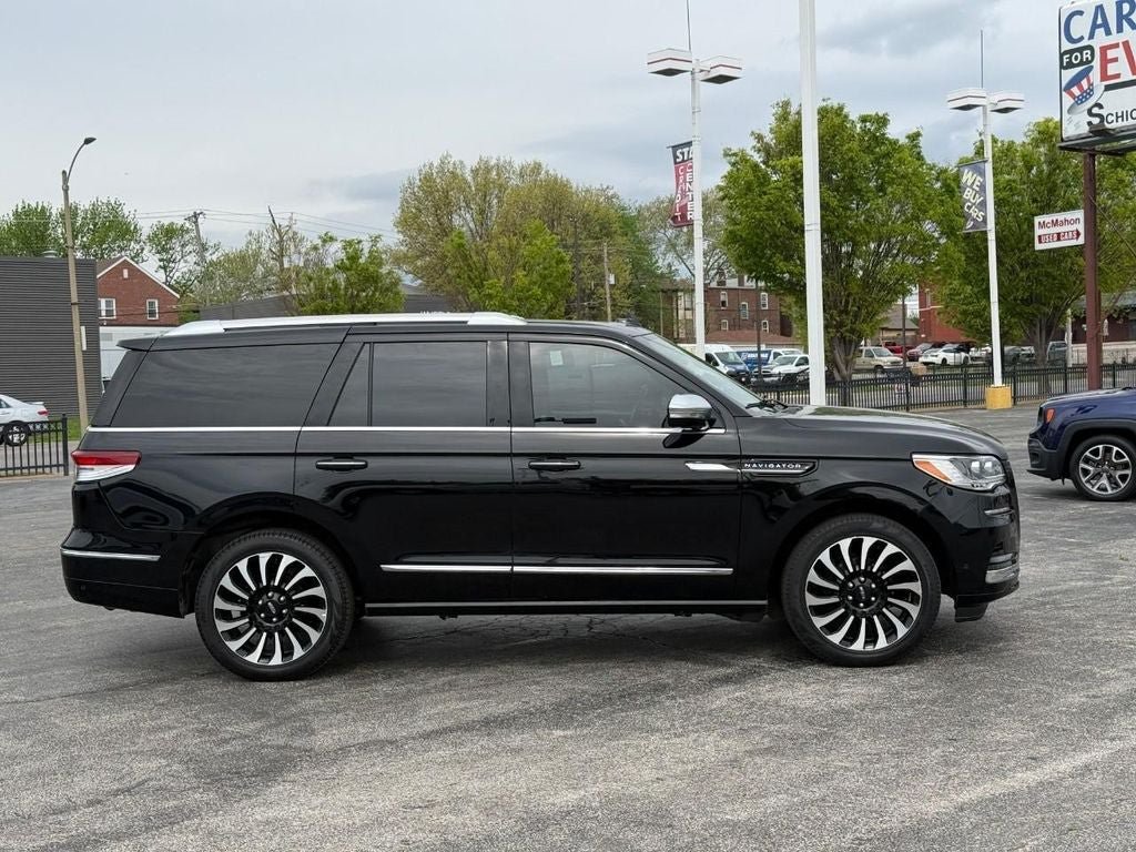 Used 2023 Lincoln Navigator Black Label AWD/4WD image 5