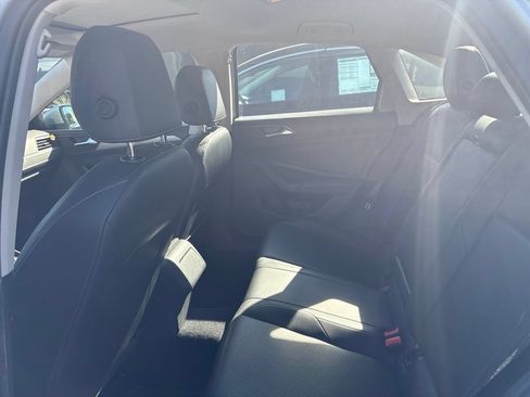 Used 2019 Volkswagen Jetta SE FWD image 13