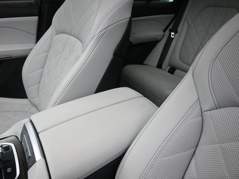 Used 2024 BMW X5 xDrive50e w/ Premium Package AWD/4WD image 14
