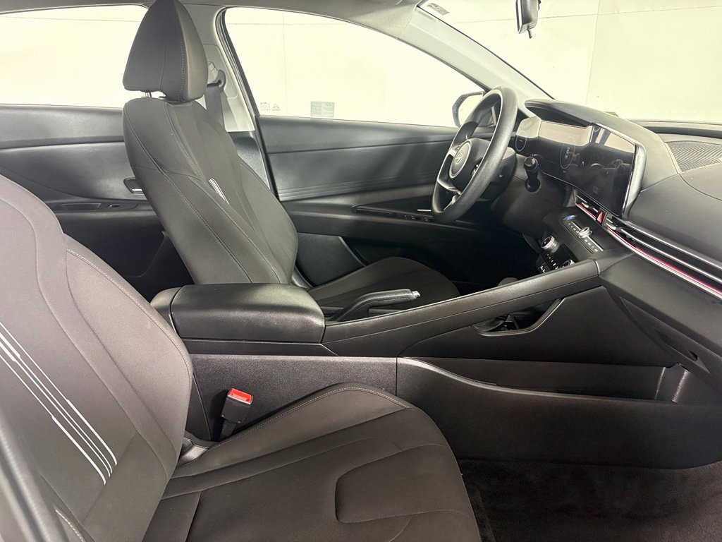 Used 2024 Hyundai Elantra SEL FWD image 16