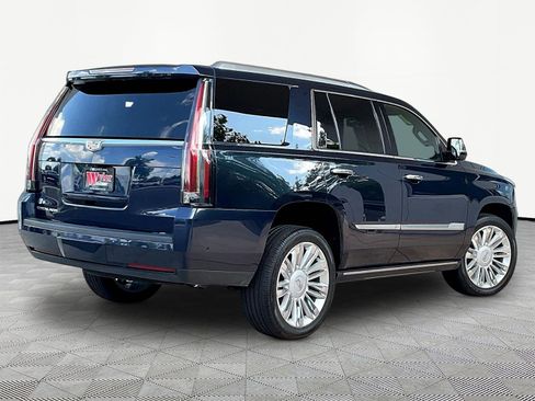 Used 2020 Cadillac Escalade Platinum AWD/4WD image 6