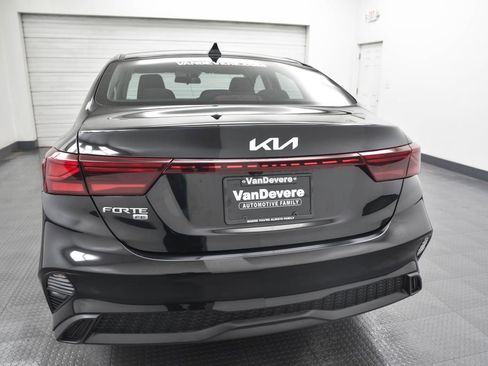 Used 2024 Kia Forte LX image 6