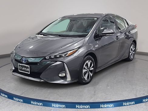 Used 2018 Toyota Prius Prime Advanced FWD image 1