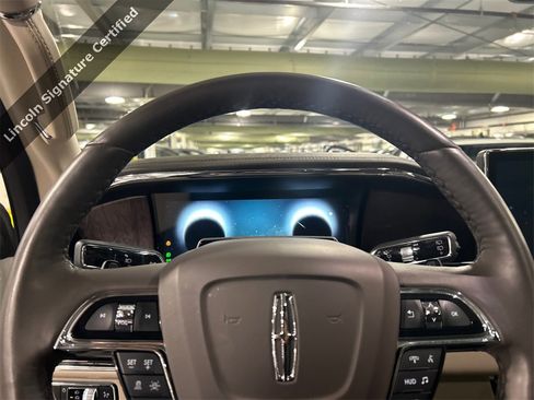 Certified 2023 Lincoln Navigator Reserve image 11