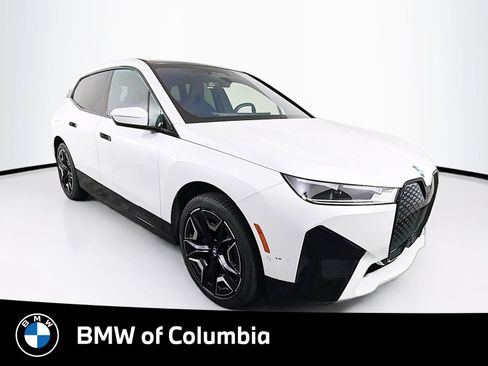 Used 2024 BMW iX xDrive50 w/ Premium Package AWD/4WD image 1