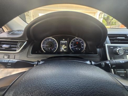 Used 2017 Toyota Camry LE image 18