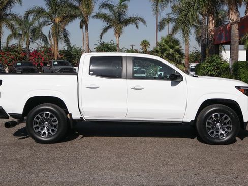 Used 2023 Chevrolet Colorado Z71 w/ Advanced Trailering Package AWD/4WD image 11