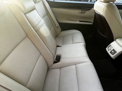 Used 2017 Lexus ES 350 w/ Premium Package image 41