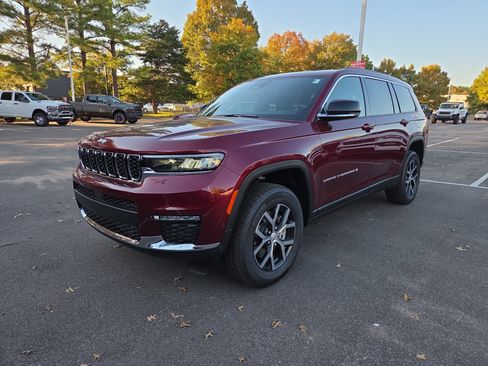 New 2025 Jeep Grand Cherokee L Limited w/ Luxury Tech Group II RWD image 1