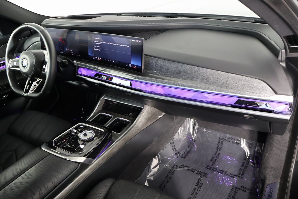 Used 2025 BMW 740i RWD image 9