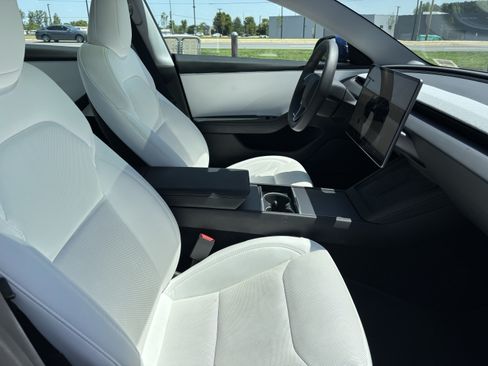 Used 2024 Tesla Model 3 Long Range AWD/4WD image 36