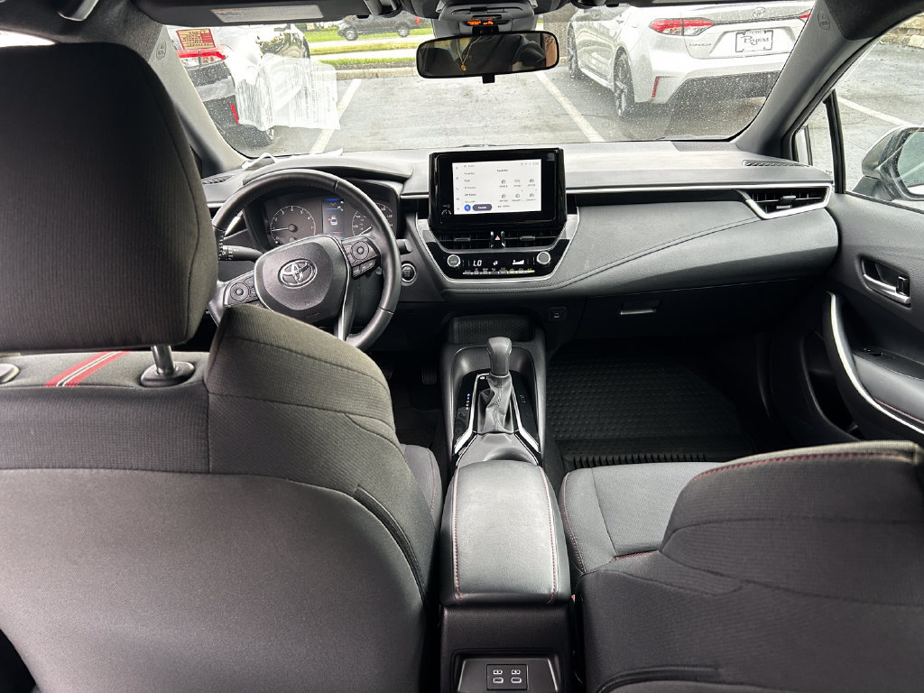 Used 2025 Toyota Corolla SE FWD image 8