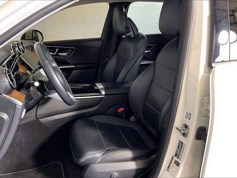 Used 2024 Mercedes-Benz GLC 300 image 33