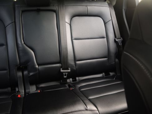 Used 2022 Ford Escape Titanium w/ Class II Trailer Tow Package image 17