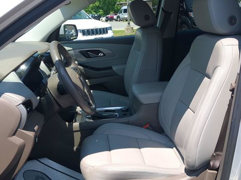 Used 2020 Chevrolet Traverse LT AWD/4WD image 11