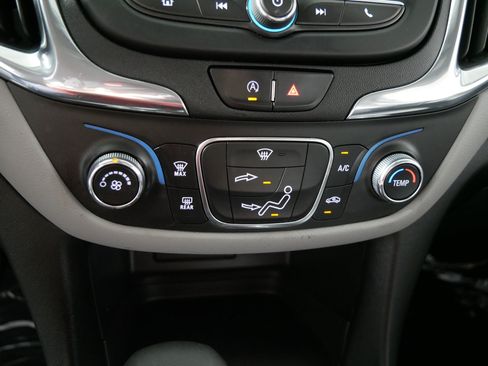 Used 2023 Chevrolet Equinox LS w/ Driver Confidence II Package AWD/4WD image 23