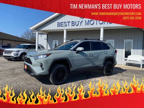 Used 2021 Toyota RAV4 XLE AWD/4WD image 1