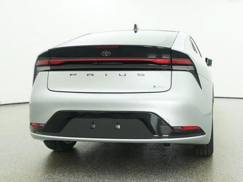 New 2027 Toyota Prius XLE FWD image 23
