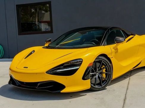 Used 2023 McLaren 720S Spider image 24