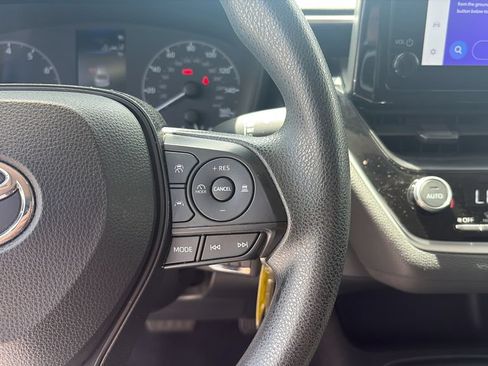 Used 2024 Toyota Corolla LE FWD image 20