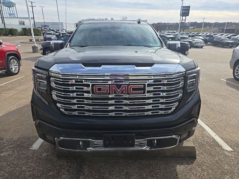 Used 2024 GMC Sierra 1500 Denali w/ Denali Reserve Package image 9