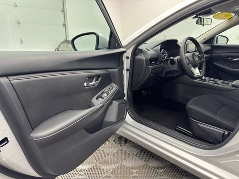 Used 2023 Nissan Sentra S FWD image 13