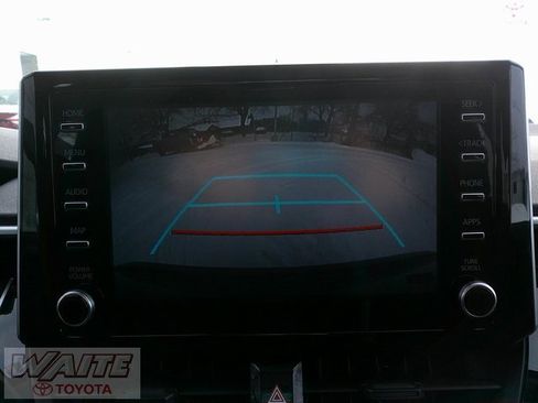 Used 2020 Toyota Corolla LE image 15