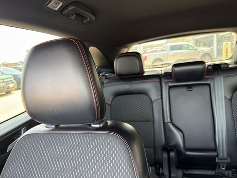 Used 2025 Ford Escape ST-Line FWD image 9