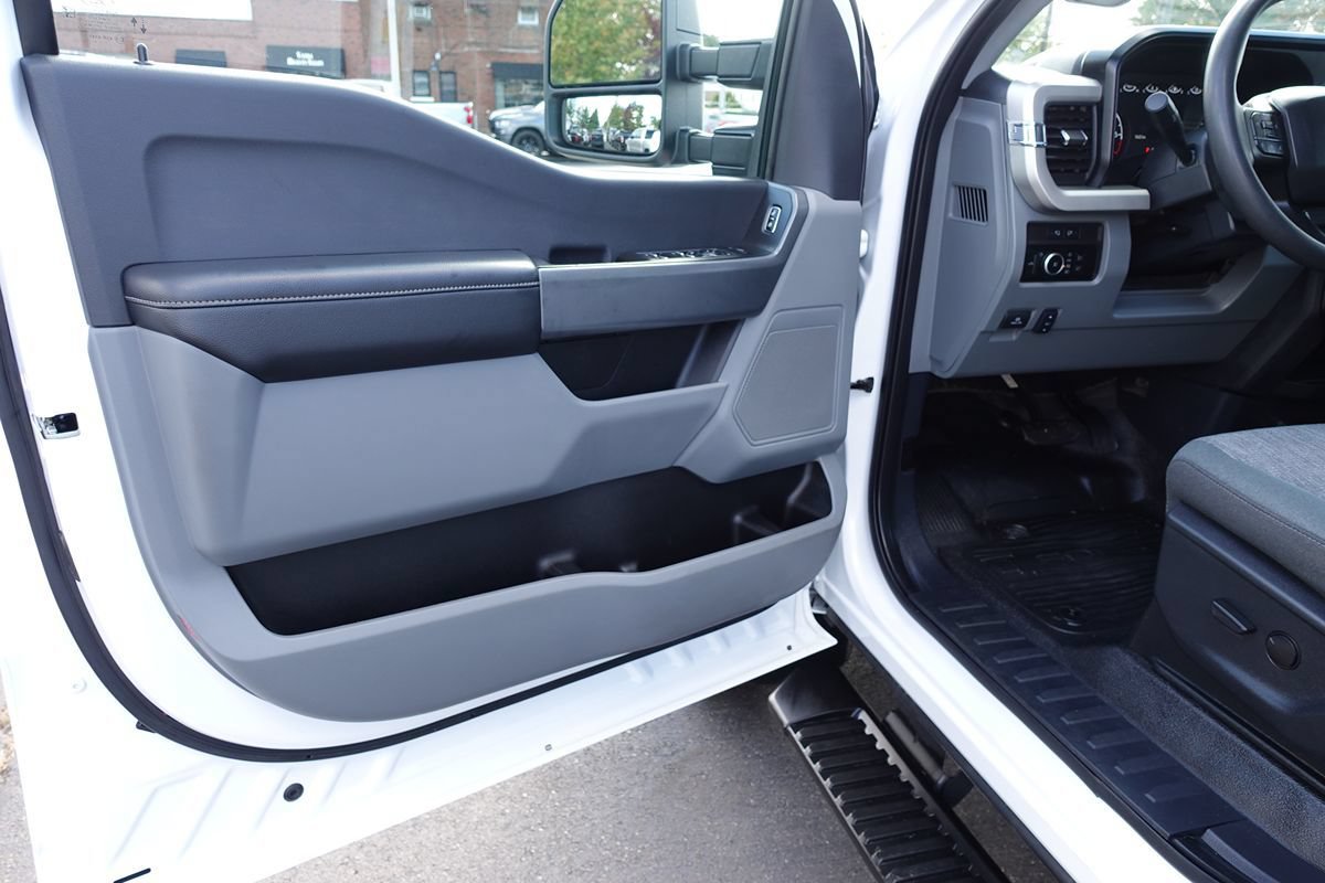 Used 2024 Ford F350 XLT w/ FX4 Off-Road Package AWD/4WD image 15