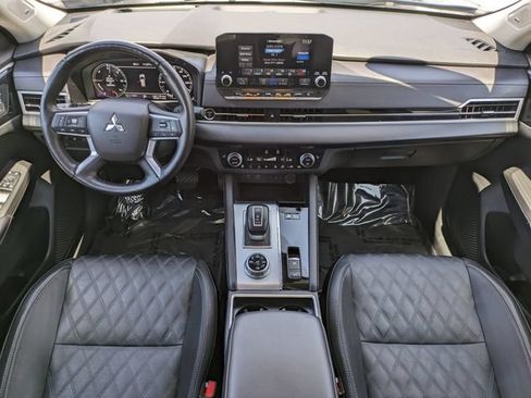 Used 2024 Mitsubishi Outlander SEL AWD/4WD image 16
