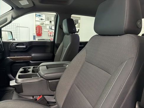 Used 2019 GMC Sierra 1500 SLE w/ X31 Off-Road Package AWD/4WD image 15