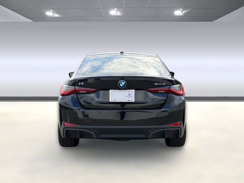 Used 2023 BMW i4 eDrive40 w/ Premium Package image 10