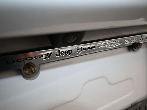 Used 2021 Chevrolet Equinox LT image 36