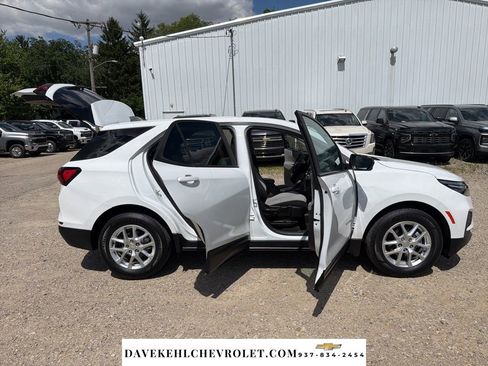 Used 2022 Chevrolet Equinox LS w/ LS Convenience Package FWD image 30