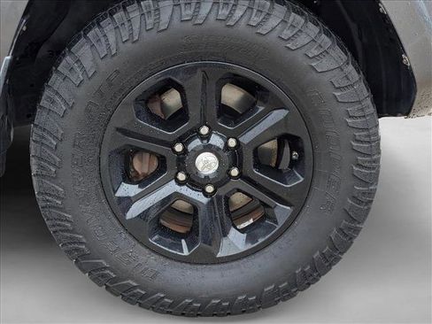 Used 2016 Toyota 4Runner SR5 image 25