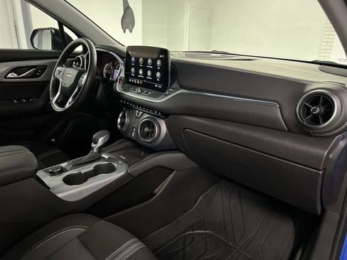 Certified 2024 Chevrolet Blazer LT w/ Convenience Package FWD image 28