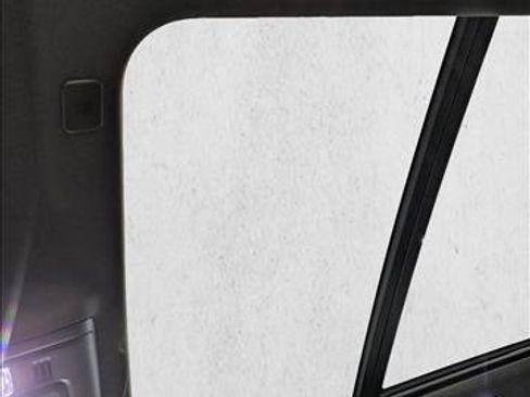 Used 2022 GMC Yukon SLT w/ SLT Premium Package image 22