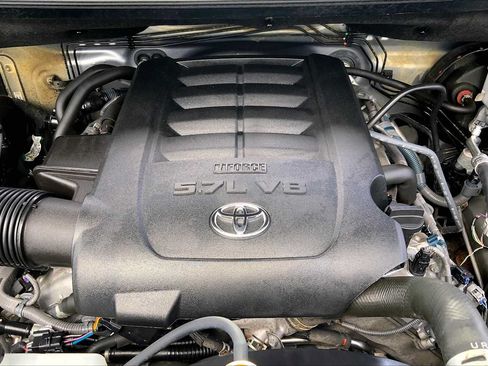 Used 2019 Toyota Tundra SR5 AWD/4WD image 29