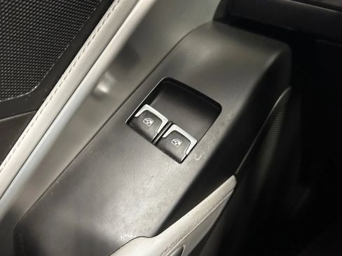 Used 2015 Chevrolet Corvette Stingray Convertible w/ 3LT Preferred Equipment Group image 28